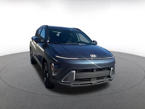 Used 2025 Hyundai Kona SEL image 16