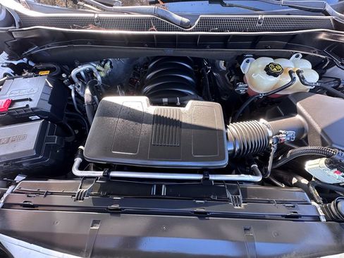 Used 2022 Chevrolet Tahoe RST w/ Luxury Package image 16