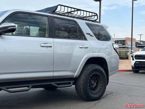 Certified 2020 Toyota 4Runner TRD Off-Road Premium w/ Moonroof Package AWD/4WD image 10