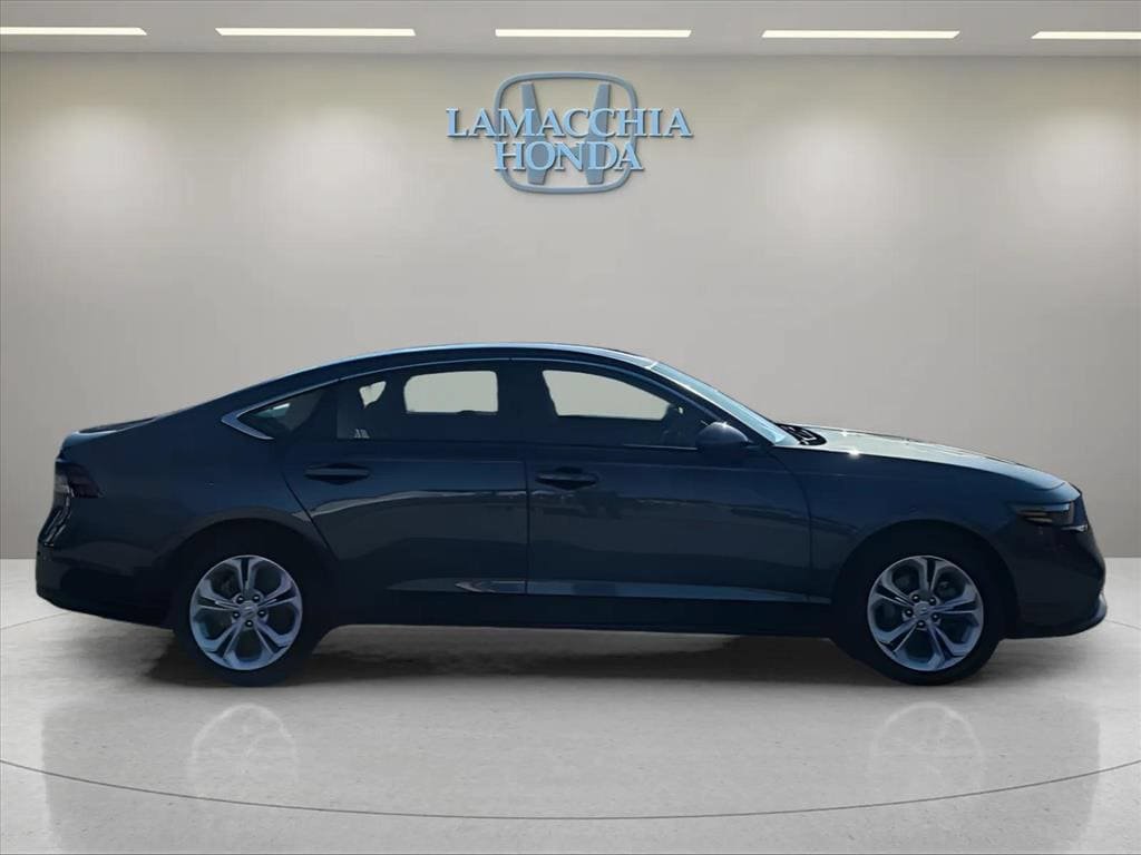 Used 2025 Honda Accord LX image 6