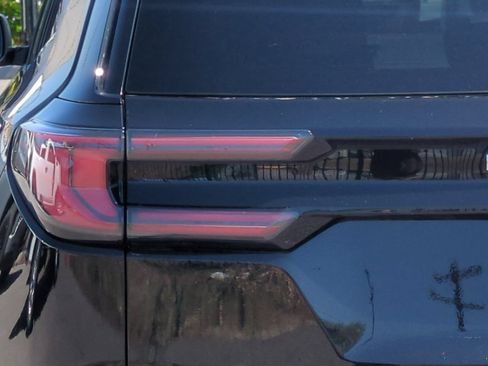 Used 2025 GMC Acadia Denali w/ Super Cruise Package AWD/4WD image 52