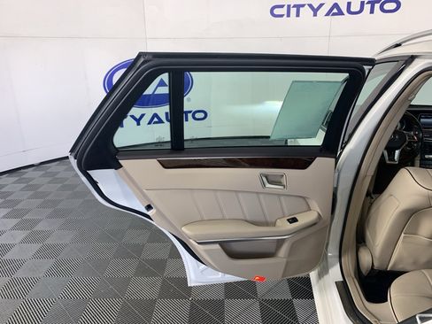 Used 2014 Mercedes-Benz E 350 Sport image 32