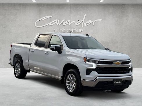 Used 2025 Chevrolet Silverado 1500 LT w/ Safety Package AWD/4WD image 2