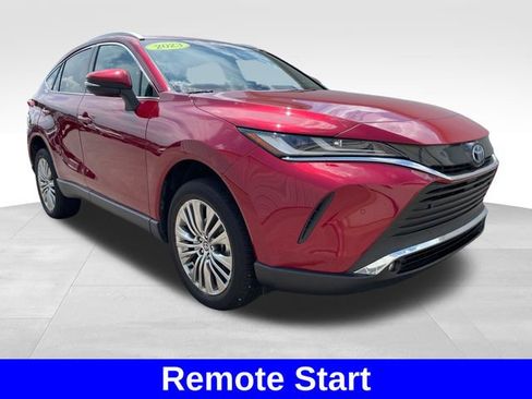 Used 2023 Toyota Venza XLE AWD/4WD image 7