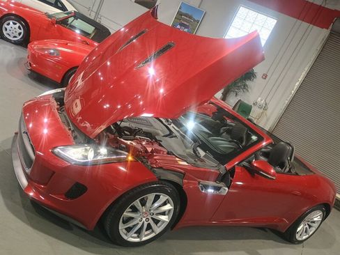 Used 2015 Jaguar F-TYPE Convertible RWD image 32
