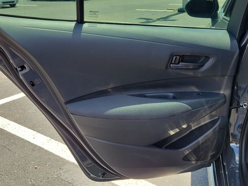 Used 2025 Toyota Corolla LE FWD image 12