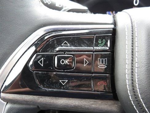 Used 2022 Jeep Grand Cherokee Overland image 25