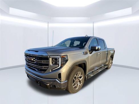 Used 2024 GMC Sierra 1500 SLT w/ SLT Premium Package AWD/4WD image 13