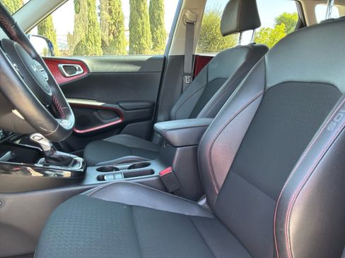 Used 2023 Kia Soul GT-Line w/ GT-Line Technology Package FWD image 19