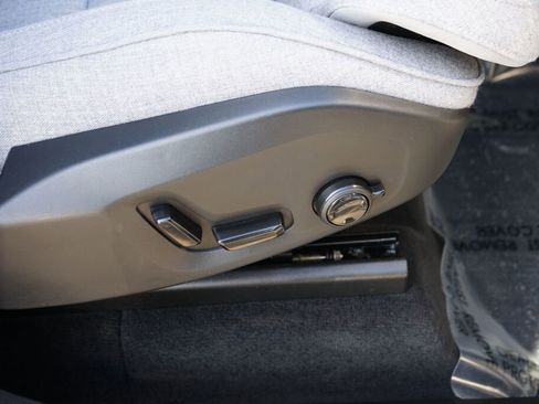 Used 2023 Volvo XC90 T8 Ultimate image 31