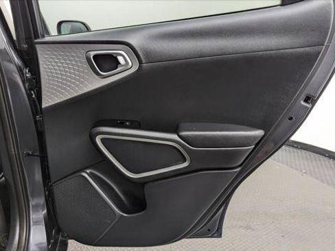 Used 2022 Kia Soul LX w/ Technology Package image 21