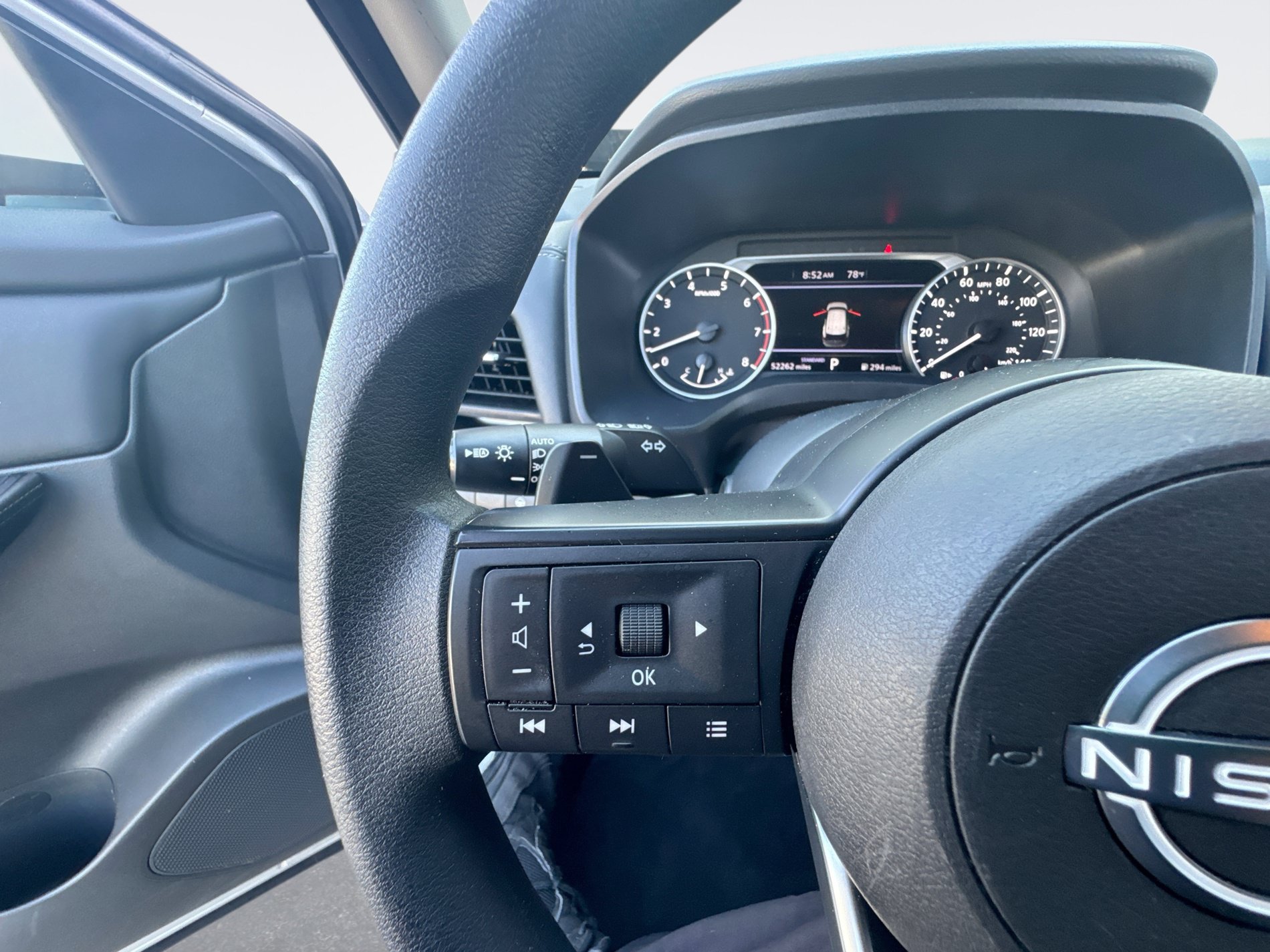 Used 2024 Nissan Rogue SV FWD image 23