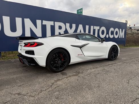 Used 2023 Chevrolet Corvette Z06 w/ Stealth Interior Trim Package image 7