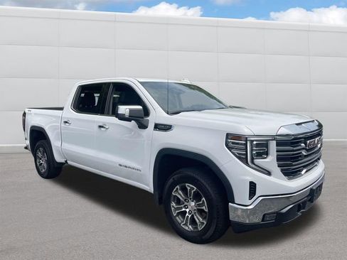 Used 2025 GMC Sierra 1500 SLT image 11