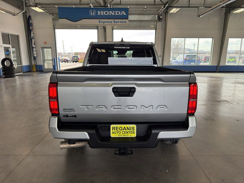 Used 2024 Toyota Tacoma TRD Off-Road image 4