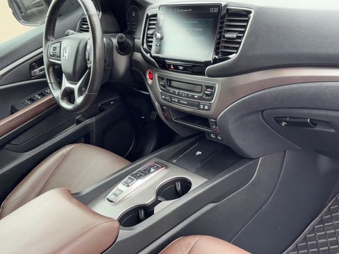 Used 2025 Honda Ridgeline RTL image 9