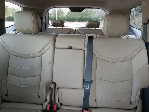 Used 2025 Cadillac XT6 Premium Luxury w/ Platinum Package image 22