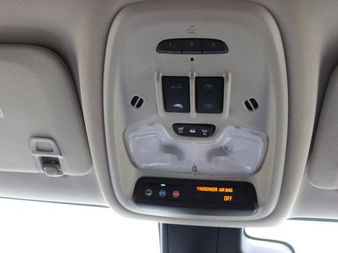 Used 2020 Buick Encore GX Essence w/ Experience Buick Package image 31
