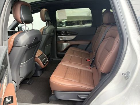 New 2026 Lincoln Nautilus Reserve AWD/4WD image 6