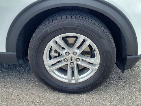 Certified 2021 Ford Explorer XLT w/ Equipment Group 202A AWD/4WD image 7