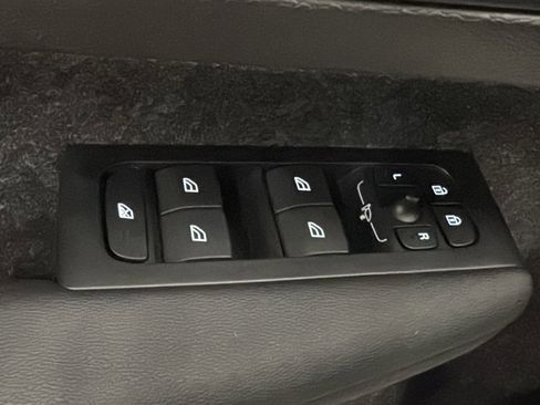 New 2026 Volvo XC40 B5 Core w/ Climate Package image 22