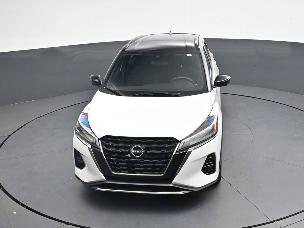 Certified 2024 Nissan Kicks SR FWD image 32
