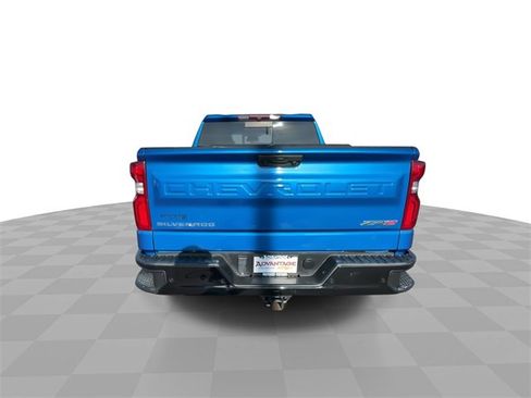 Used 2022 Chevrolet Silverado 1500 ZR2 image 7
