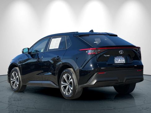 Used 2024 Toyota bZ4X XLE w/ Weather Package image 6