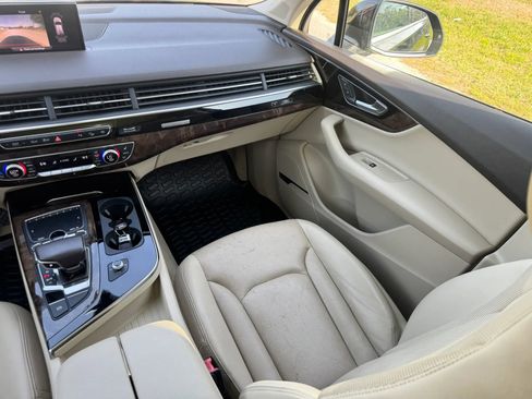 Used 2018 Audi Q7 3.0T Prestige w/ Prestige Package AWD/4WD image 24