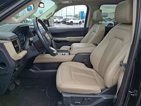 Used 2024 Ford Expedition Limited AWD/4WD image 15