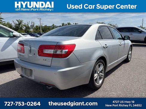 Used 2009 Lincoln MKZ image 3