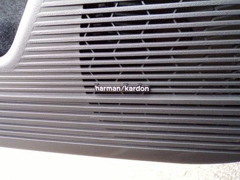 Certified 2026 Subaru Outback Limited AWD/4WD image 38