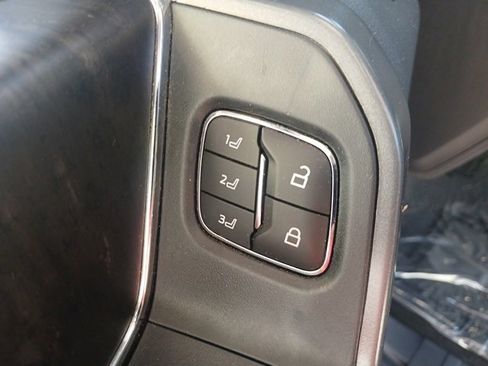 Used 2023 Ford F250 Lariat w/ Black Appearance Package image 74