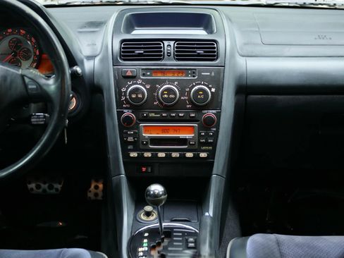 Used 2002 Lexus IS 300 image 34