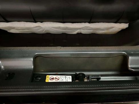 Used 2017 Jeep Wrangler Unlimited Sport w/ Connectivity Group image 81