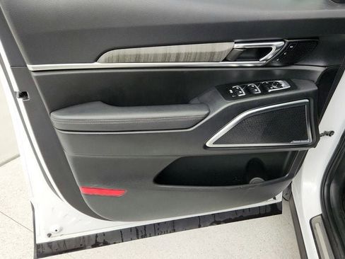 Used 2023 Kia Telluride SX image 11