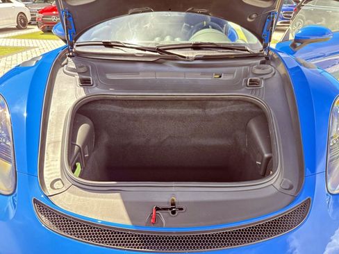 Used 2025 Porsche 718 Cayman GT4 RS w/ Chrono Package RWD image 18