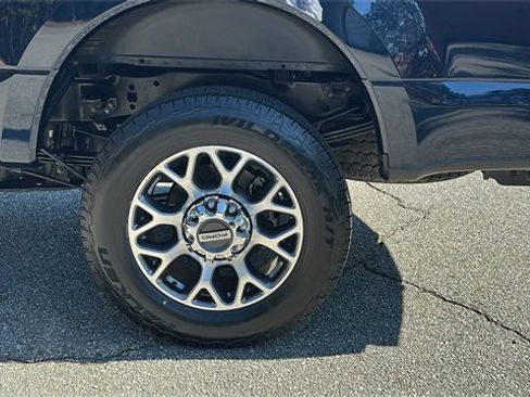 Certified 2022 Ford F250 Lariat w/ Lariat Ultimate Package image 19