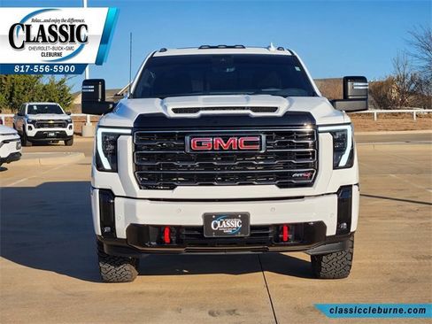 Used 2025 GMC Sierra 2500 AT4 w/ AT4 Premium Plus Package image 4