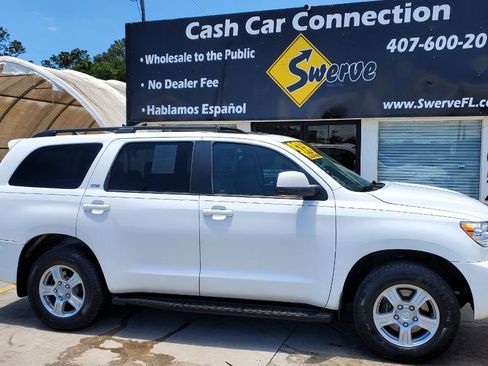 Used 2011 Toyota Sequoia SR5 w/ Premium Pkg RWD image 5