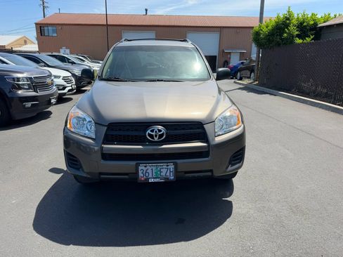 Used 2011 Toyota RAV4 4WD w/ Upgrade Value Pkg image 2