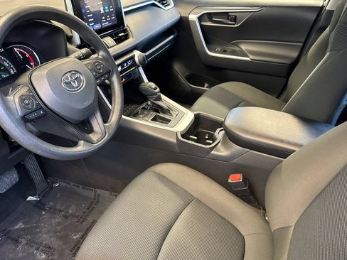 Certified 2023 Toyota RAV4 LE FWD image 11