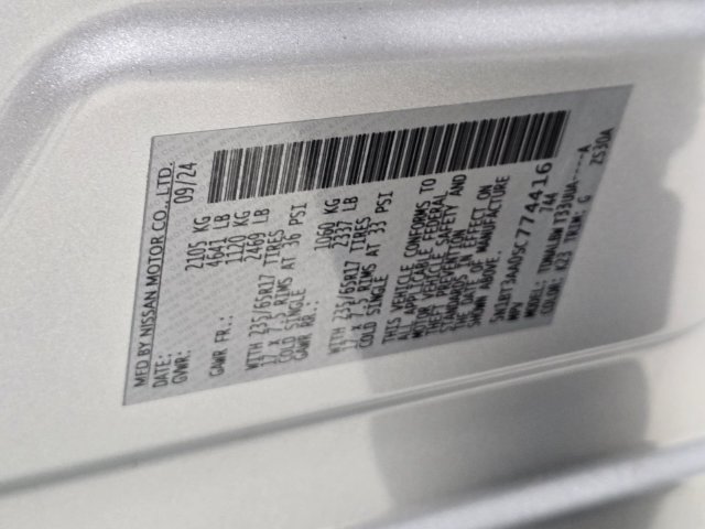 Used 2025 Nissan Rogue S FWD image 26