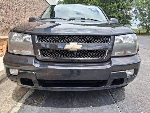 Used 2008 Chevrolet TrailBlazer LT w/ Sun And Sound Package RWD image 8