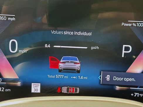 Used 2025 BMW 330i Sedan w/ Premium Package RWD image 12