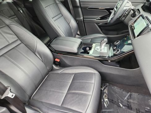 Certified 2023 Land Rover Range Rover Evoque R-Dynamic S AWD/4WD image 9