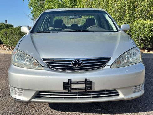 Used 2005 Toyota Camry SE FWD image 3