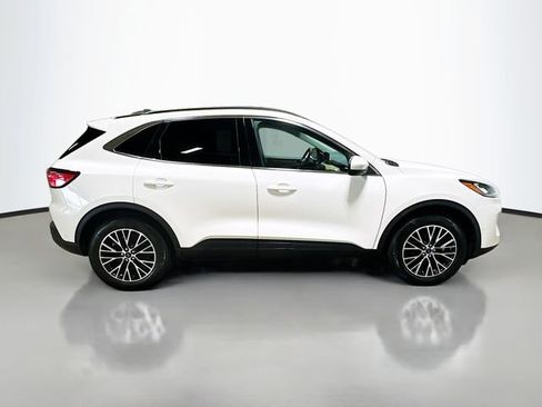 Used 2022 Ford Escape Titanium w/ Titanium Premium Package FWD image 6