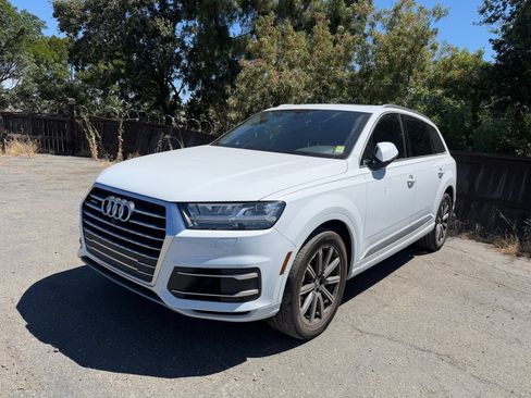 Used 2018 Audi Q7 3.0T Premium Plus w/ Premium Plus Package AWD/4WD image 1