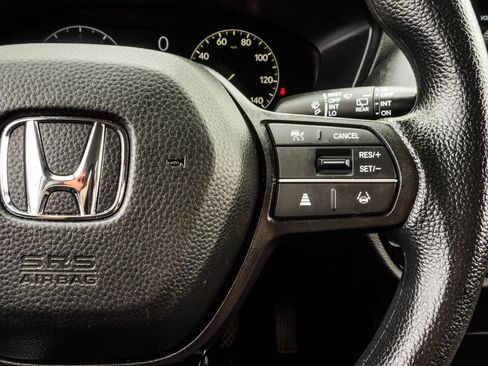 Used 2024 Honda HR-V LX image 29